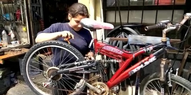 Bisiklet tamircisi Meryem mhendislik hayaline ulat