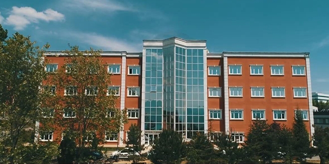 Bir üniversite daha dersleri uzaktan-online yapacak