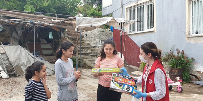 Bakan Seluk: Okul Destek Projesi, evlerde devam edecek