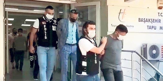 Dublörlü şebeke noterde yakalandı