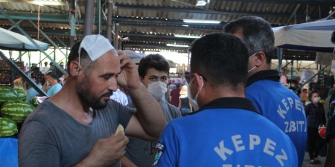 Zabıta maske için uyarınca ' Senin için takayım' dedi