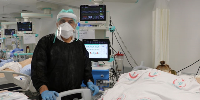 'Gerekli özeni göstermezsek, koronavirüsten kurtulamayız'