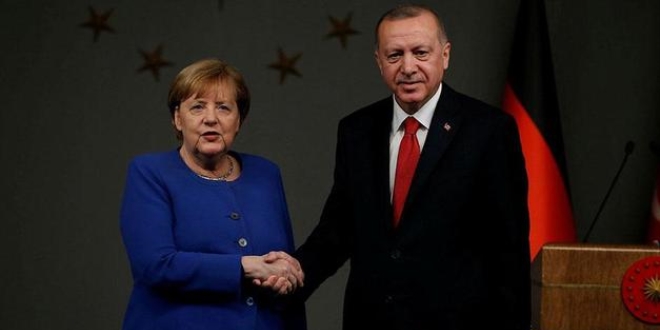 Erdoğan, Almanya Başbakanı Merkel ile görüştü
