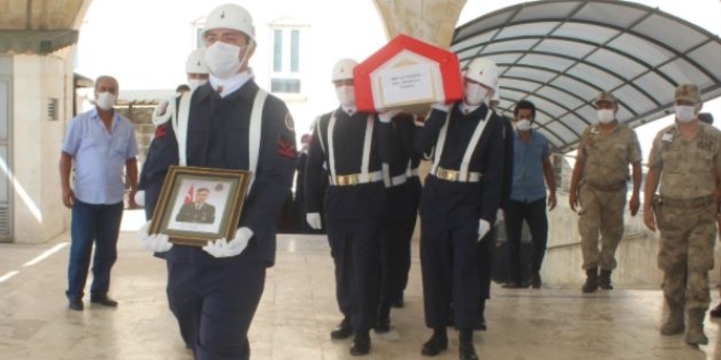 İntihar eden uzman çavuş son yolculuğuna uğurlandı
