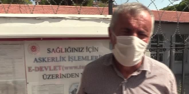 zmir'de evlat nbeti tutan baba, asker olmak iin dileke verdi