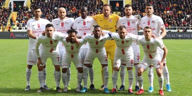 Antalyaspor'da 1 futbolcu ve 1 personelin testi pozitif