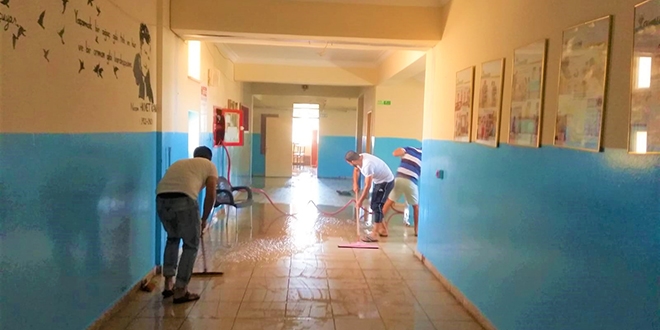 Fedakar öğretmenler okullarını eğitime hazırladı