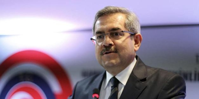 AÜ Rektörü Ünüvar'dan 'dijital mesafe' uyarısı