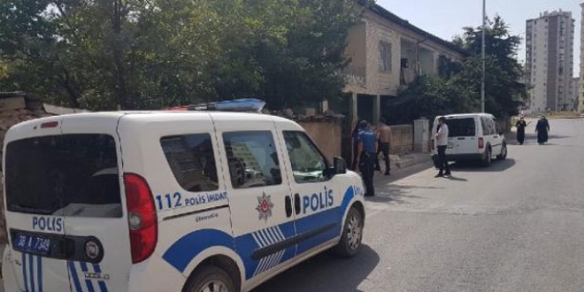 Boşanma davası açan 5 aylık hamile eşine dehşeti yaşattı
