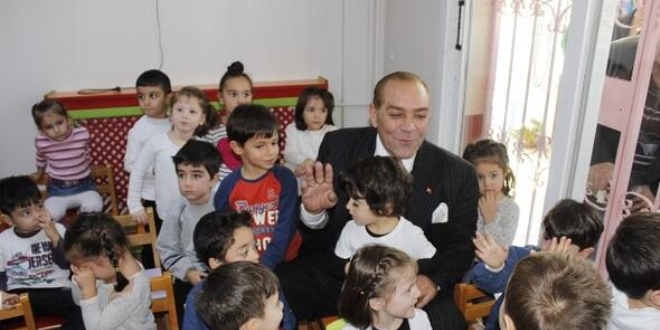 'Bu palyaço hangi sıfatla okullara giriyor?' demişti... Beraat etti