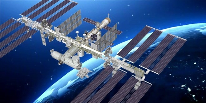 ISS, eski uydu parçasına çarpmamak için manevra yaptı