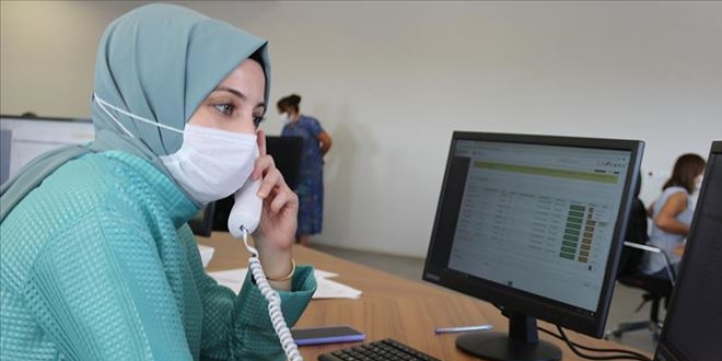 Kovid-19'a ilişkin sorular 'Pandemi Danışma Hattı'nda yanıt buluyor