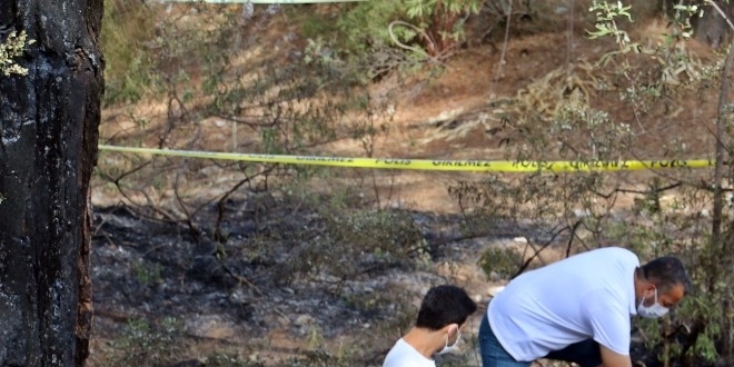 Antalya'da yangın çıkan ormanlık alanda ceset bulundu