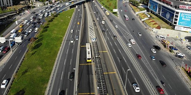 stanbul'da kademeli mesainin ilk gnnde trafikte son durum