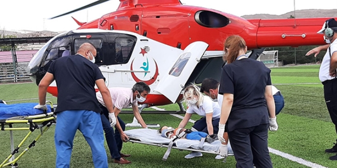 Bisikletten den bebein yardmna ambulans helikopter yetiti