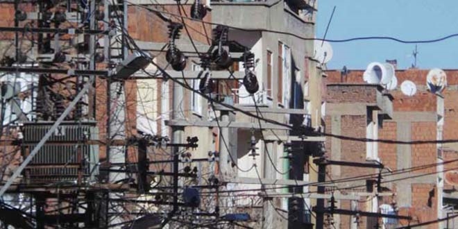 Elektrikte kaçak oranı 25 puan düşürüldü