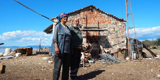 Adı Hülya Avşar ile anılan adada, 17 yıldır 'Robinson' hayatı yaşıyorlar