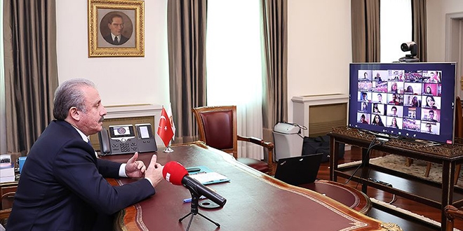 Hukuk fakültelerinin ilk dersi TBMM Başkanı Şentop'tan