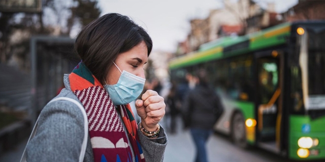 Koronada sosyal mesafe uyarısı: 2 metre yeterli değil