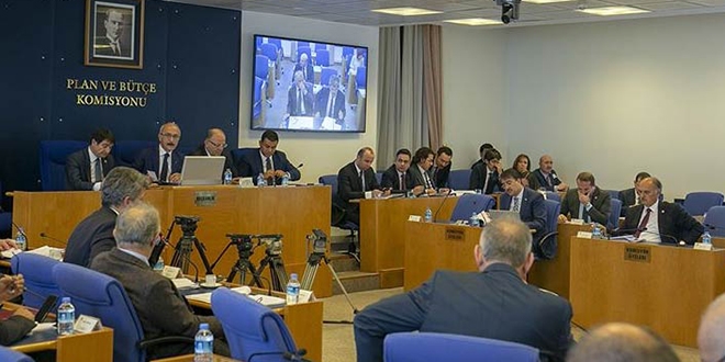 Kamu mali yönetimi ve kontrolüne ilişkin düzenlemeler içeren teklif komisyonda