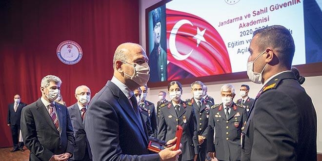 HDP'lileri arayan siyasetçilere tepki