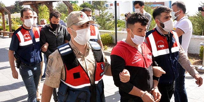Dikkat çekmemek için inşaatta çalışan DEAŞ üyelerine operasyon