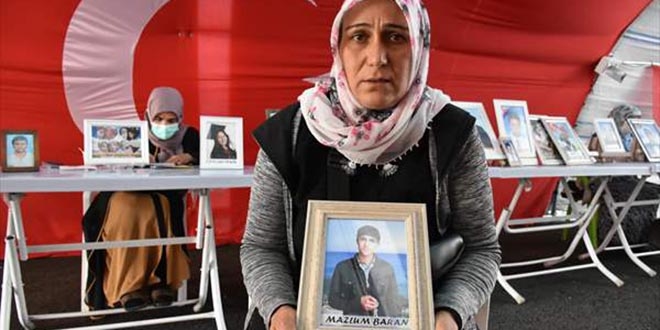 Diyarbakır annelerinin oturma eylemine bir aile daha katıldı