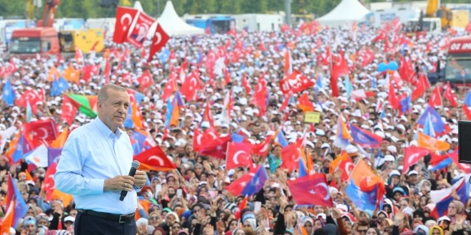 Cumhurbaşkanı Erdoğan'dan 'eğilmedik, eğilmeyiz' paylaşımı