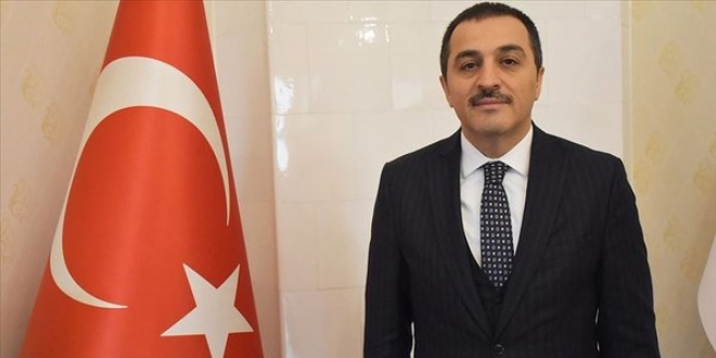 Kars Valisi: Belediye meclisi görevine devam ediyor