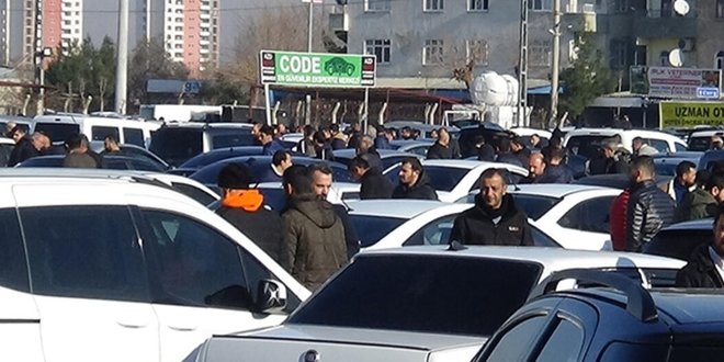 Oto pazarında sıfır otomobil oyunu
