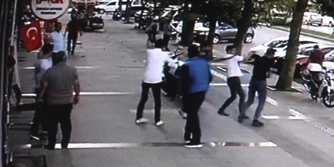 CHP'liler arasındaki bıçaklı kavgada 6 kişi yaralandı