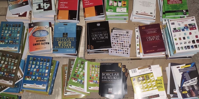İstanbul'da binlerce korsan kitap ele geçirildi: 4 gözaltı