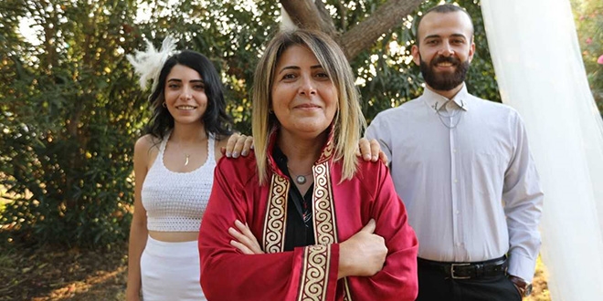 Nikah memuru, mesleğine kızının nikahını kıyarak veda etti