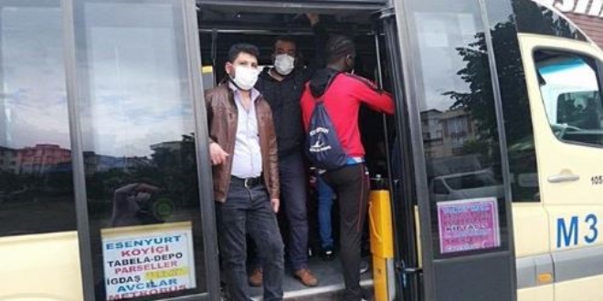 Bakan Koca: Fazla yolcu taşıyan dolmuşa binmeyin