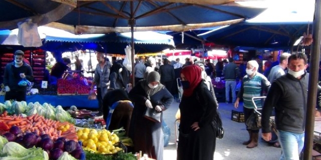 Bir ilimizde 65 yaş üstü vatandaşların pazar yerine girişleri kısıtlandı