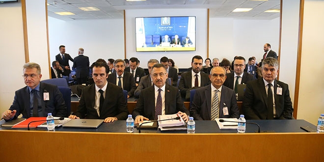 Komisyonda bütçe geç teslim edildi tartışması