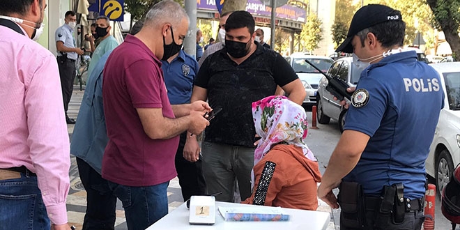 Koca dolandırıldı, karısı dolandırılmaktan kurtarıldı
