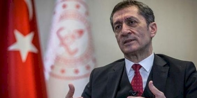 Bakan Selçuk: Gerçekten üzülüyorum...Bu artık bir rica değil!