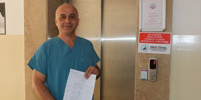 Sağlık çalışanı asansörü 5 saniyede dezenfekte eden sistem geliştirdi