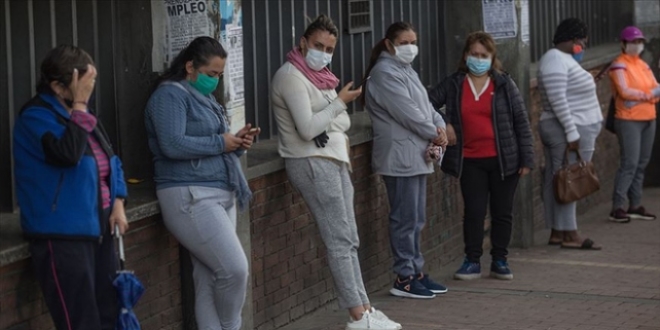 Araştırmalar doğruladı: Sosyal mesafe Koronavirüs'ü engelliyor
