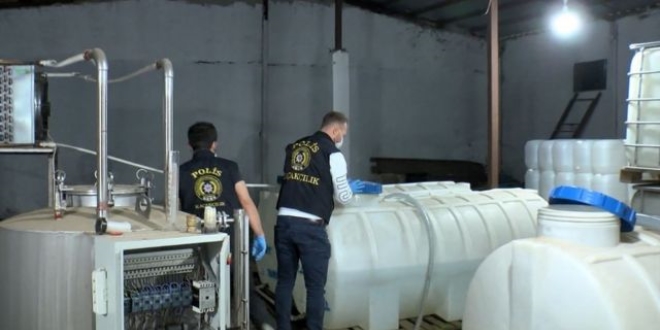 İstanbul'da 1500 litre sahte içki ele geçirildi