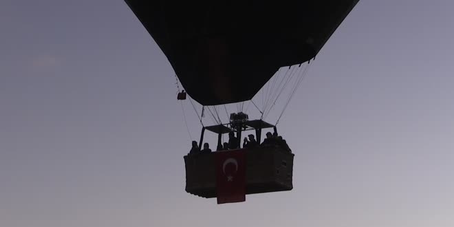 Kapadokya'da balonlar, Cumhuriyet Bayramı için havalandı