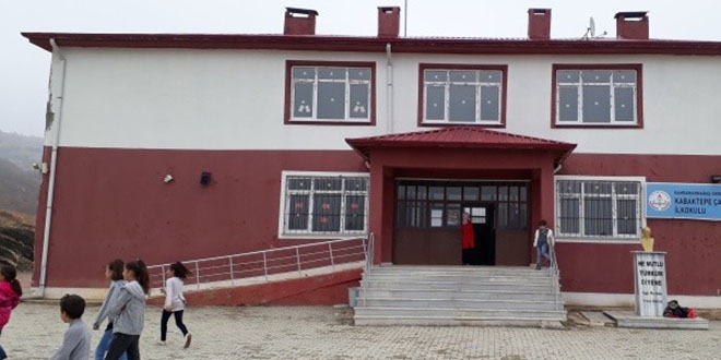 Öğretmenler koronavirüse yakalandı, eğitime ara verildi