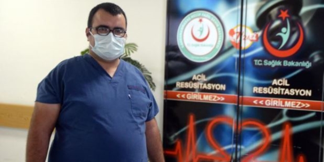'Bu hastalık genç hastaları da yoğun bakıma götürebiliyor'