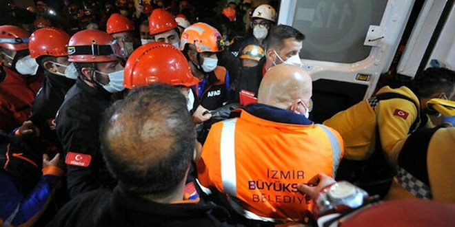 Hayat bir kez daha kazandı: 70 yaşında, 34 saat sonra sağ çıkarıldı