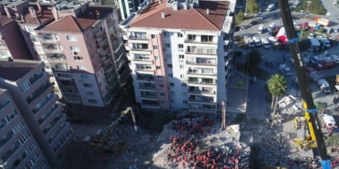 Vali Selim Köşger'den İzmirlilere 'hasar tespiti' uyarısı