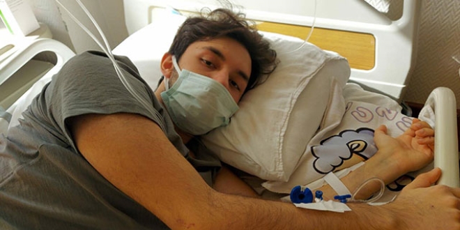 Enkazdan sağ çıkarılan ODTÜ'lü Arif Emre: Yalnız değilim