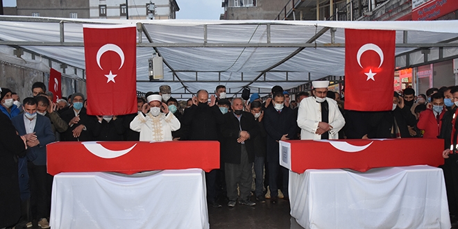 PKK'lı teröristlerin şehit ettiği işçi Van'da toprağa verildi