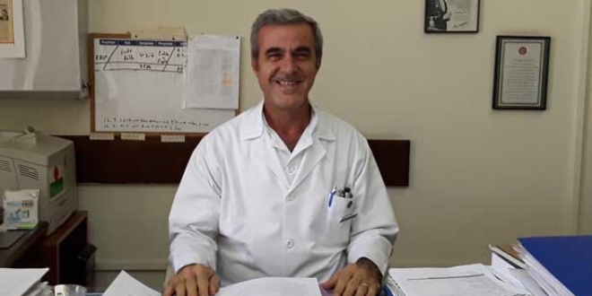 Profesör, 19 gün süren yaşam mücadelesini kazandı