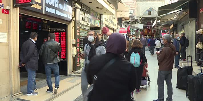 Kapalıçarşı'da altın ve döviz hareketliliği yaşanıyor